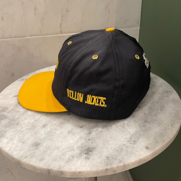 Georgia Tech STARTER Fitted Size 7 - Picture 2 of 5